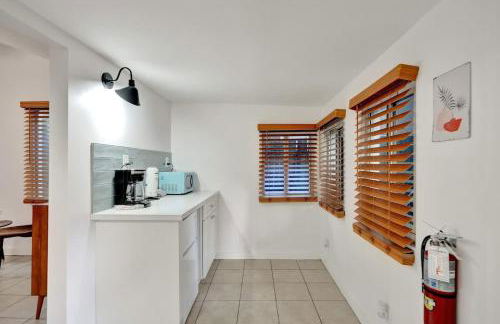 Tropical Oasis Studio w Pool - Foto 10