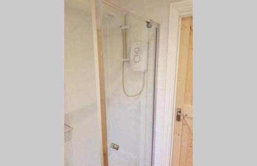 Cosy, self contained annex - Photo 11