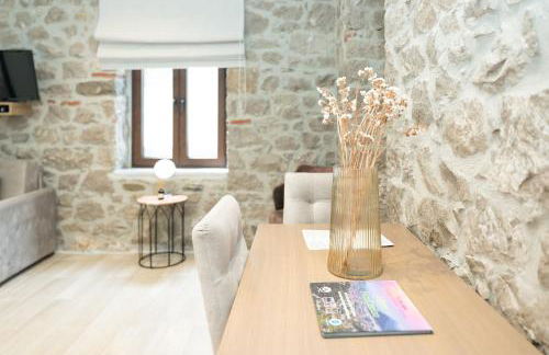 MONOPATI HOUSE - Photo 33