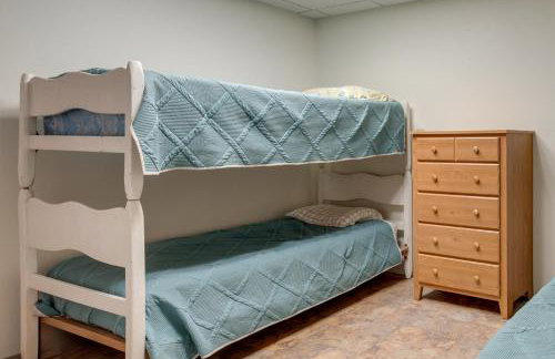 Boat Dock and Fire Pit Lakefront Monico Home! - Foto 17