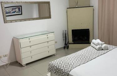 Casa com Piscina, Churrasqueira e Quartos amplos - Foto 44