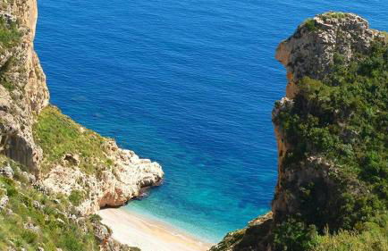 Tranquility, sun, breathtaking views & 7 minutes drive to sea - Foto 21