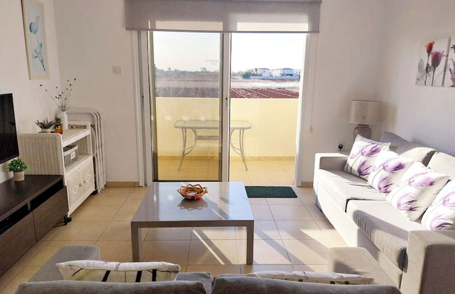 Stunning Spacious 2-bed Apartment in Liopetri - Foto 12