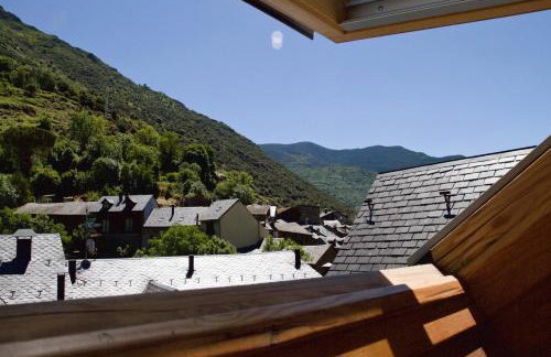 Cau d Aneu Duplex cerca de Bonaigua Baqueira y Aigüestortes - Photo 3