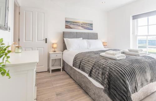 4-Bedroom Seafront House in Southend Sea Views - Pass the Keys - Foto 31