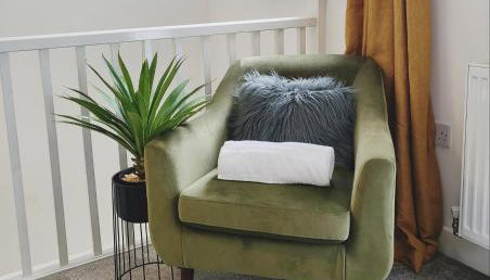 Beautiful 2 Bed House, Central spot with free parking - Foto 4