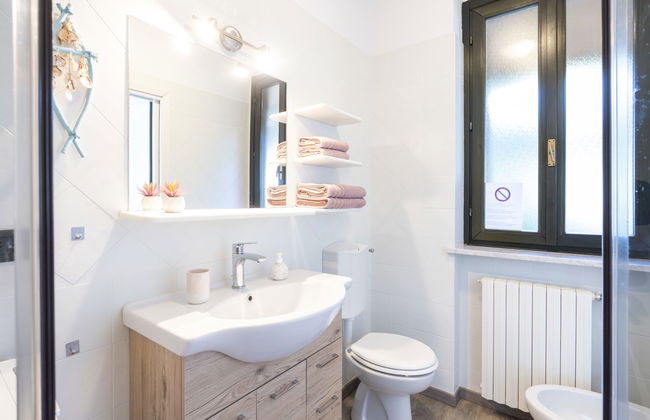 2 bedroom Apartment in Cipressa with swimming pool and garden - Photo 39