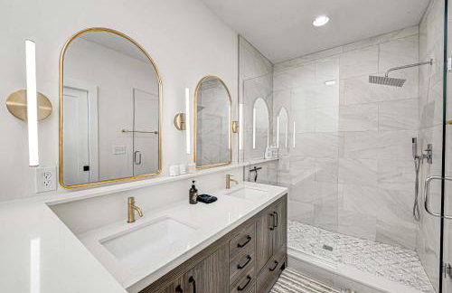 Stylish Getaway with Hot Tub-Near Downtown Indy-Family Friendly - Foto 48