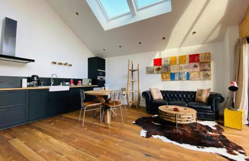 Loft arty à 800 mètres de la mer avec jacuzzi - Foto 8