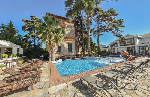 Loriet Hotel - Photo 153