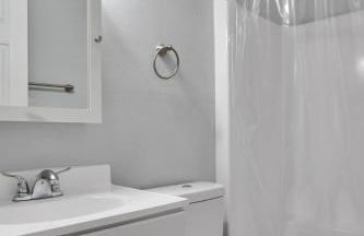 Black And White 1 BR by Ryan Korban - Foto 14