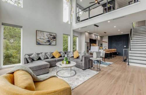 Luxury Newly Built 4 BR 4 Bath Home w/ Rooftop and Grill! - Foto 1