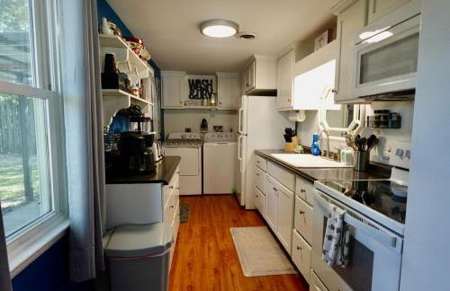 White Picket Fence - EV Charger! - Foto 11