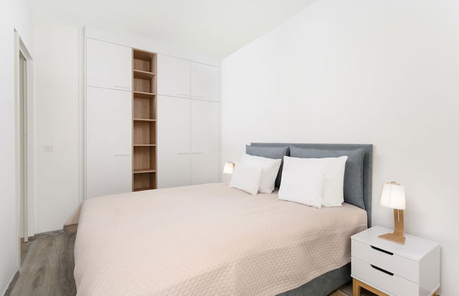 Elisabeth Downtown Apartments by FirstHost - Photo 4