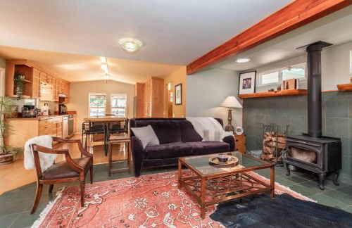 Your Spacious Escape: Creek, Pool, Sauna, Hot Tub - Foto 1