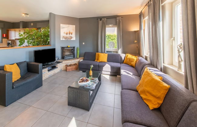 Detached House with Sauna & Hot Tub near Ski Resort & Nature Park - Foto 10