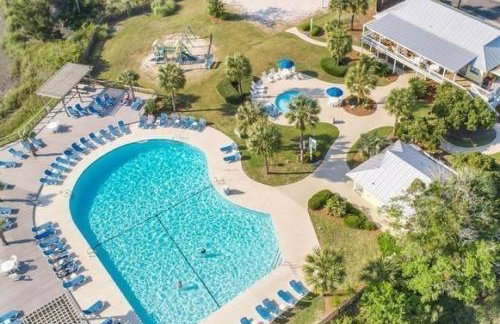 Beachfront Saint Helena Island Condo with Amenities! - Foto 27