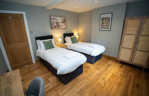 4 Bedroom Winchester Town House, central, parking - Foto 45