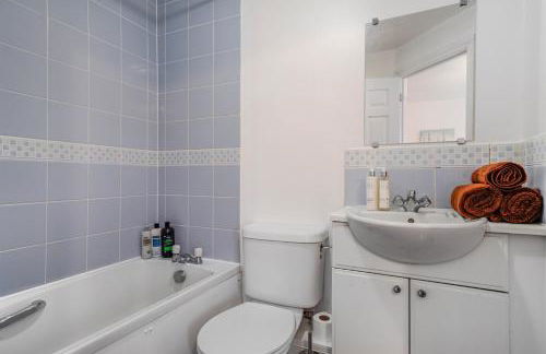 3 BR 6 Beds 3 Bath Garden Parking Heathrow 15 min Windsor & Legoland - Foto 14