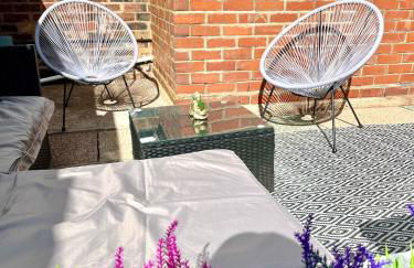 Crestfield House - Stunning Home near Alton Towers - Free Parking & Garden - Foto 41