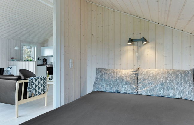 "Sighfrith" - 150m from the sea - Photo 42