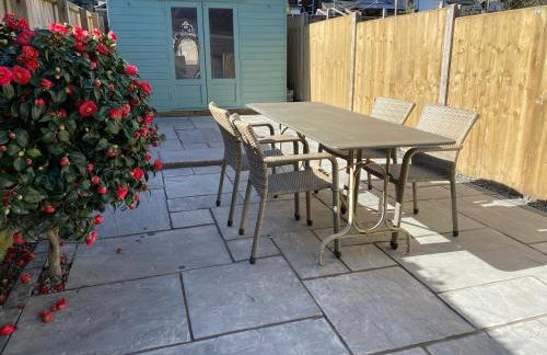 Didis Cottage-Dog Friendly-Garden-Cowes-Sleeps 4 - Foto 40