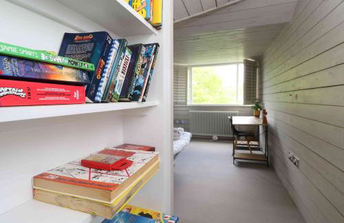 Perfect Retreat in Luxury & Historical Manor House - Photo 31