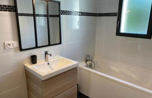 311 - Maison récente à quelques pas de la magnifique plage de l'Anse du Croc - Foto 33