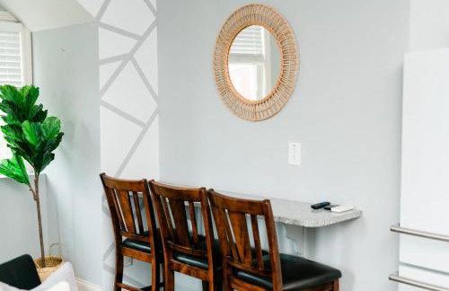 Modern Chic Suite - Amazing Location - GroupStay - Foto 9