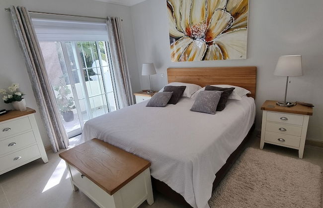 Beautiful 2-bed Villa in Quinta do Lago With Pool - Foto 3