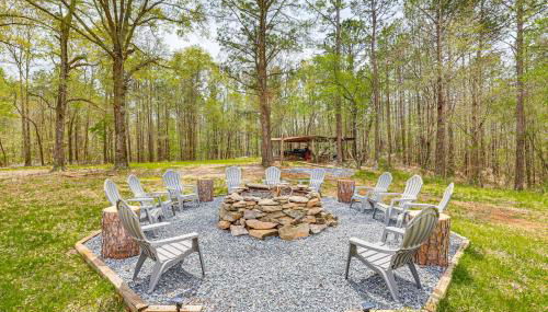 Fall and Football Vibes Titus Retreat with Game Room - Foto 1