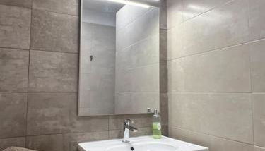 appartement. 2 à 4 pers. lit Queen-size. Au calme. - Foto 5