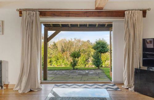 country retreat, long term stays hot tub - Photo 2