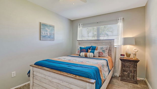 220 Albatross St - Foto 3, Habitación