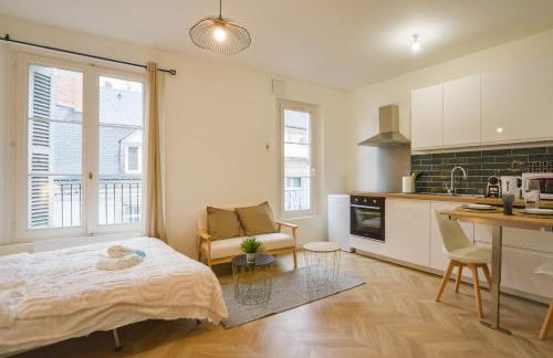 Le Clocher - Quai De La Loire - Netflix - Foto 8