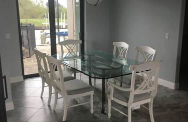 Luxury Waterfront Home With Heated Pool & Hot Tub - Foto 25