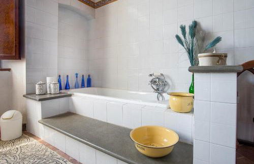 Timeless 19th-Century Villa with Private Pool Oasis - Photo 37