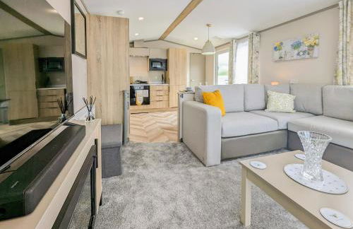 Stonewood Country Lodge - Photo 4