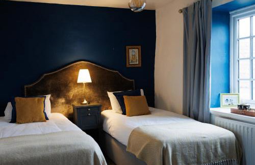 The Farmhouse with two hot tubs - Foto 31