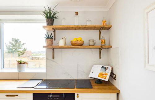 Stunning Renovation edge of Frome + country views - Photo 23