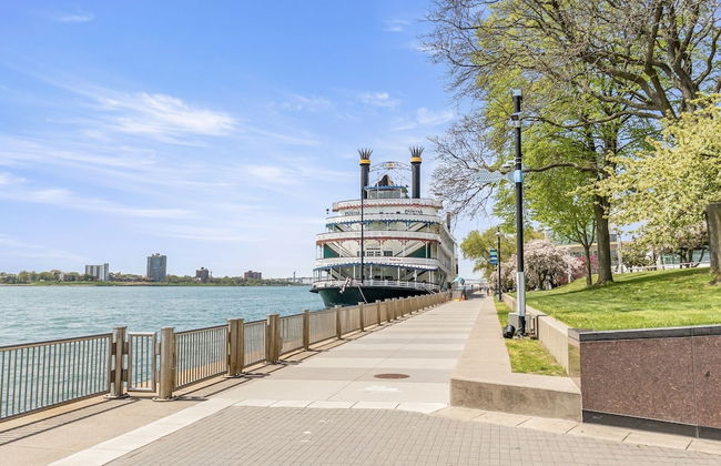 Pet Friendly 5BR Home near Downtown Detroit by RedAwning - Photo 38