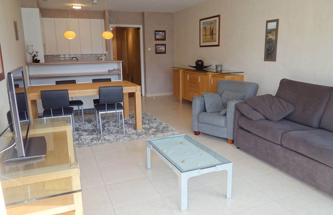 Apartment in Nieuwpoort With Terrace - Photo 1