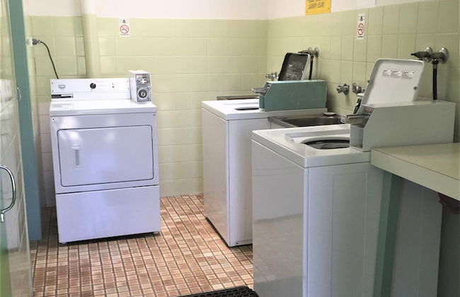 Junee Tourist Park - Photo 57