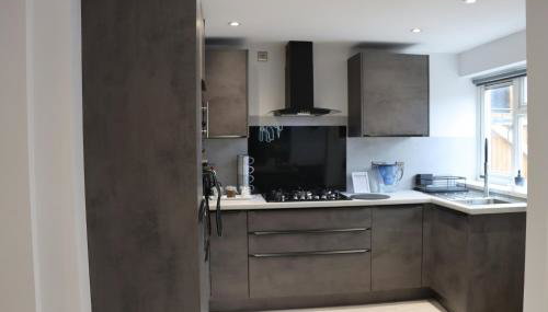 Perfect 3 bedroom home - Contractors & Families - Foto 3
