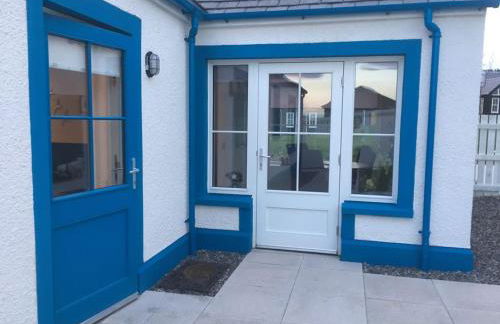 Olavat Cottage detached property with parking - Photo 5