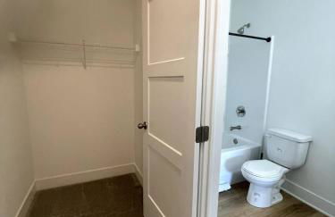 Papillion Family Home with Garage - Foto 19