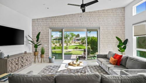 1 mi from Tennis Garden - Corn hole - Pool Access - Foto 3