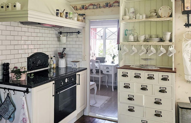 4 Star Holiday Home in Tjorn - Foto 8