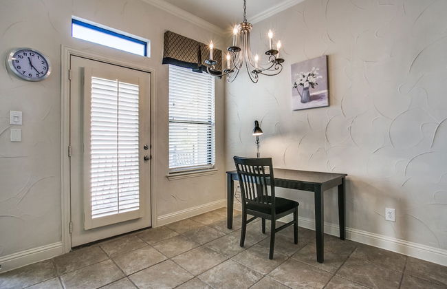 Beautifully furnished TownHome at shops - Foto 17