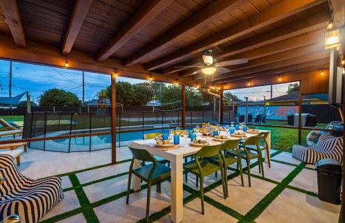 Your own 5BR Private Oasis! wPrivate PoolPickleball - Photo 7
